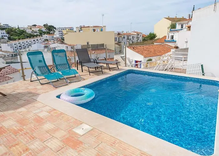Colors Pool House