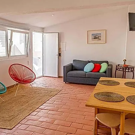 Colors Pool House *
