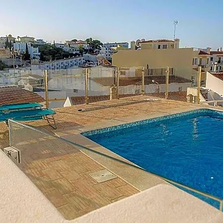 Colors Pool House *
